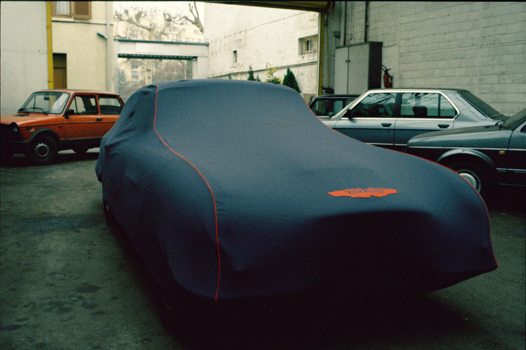 Housse de voiture sur mesure Aston Martin